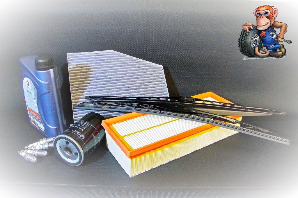 Verificare ulei, schimbare filtre auto, schimbare ulei, inlocuire stergatoare si bujii